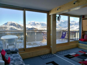 Appartement d'une chambre a La Plagne Aime 2000 a 100 m des pistes avec vue sur la ville et terrasse amenagee